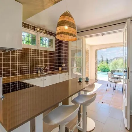 In With Sea View & Pool, Cleaning Included Villa Cavalaire-sur-Mer