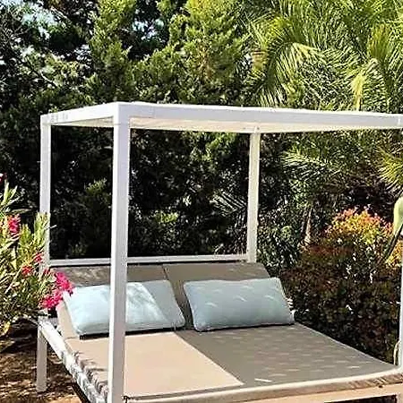 In With Sea View & Pool, Cleaning Included *